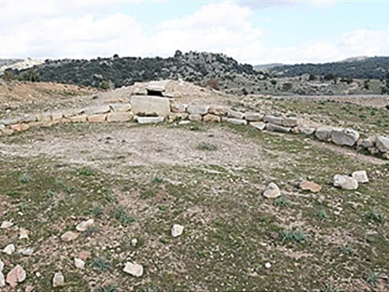 tomba di giganti di Troculu/ Troculu Giants' Grave